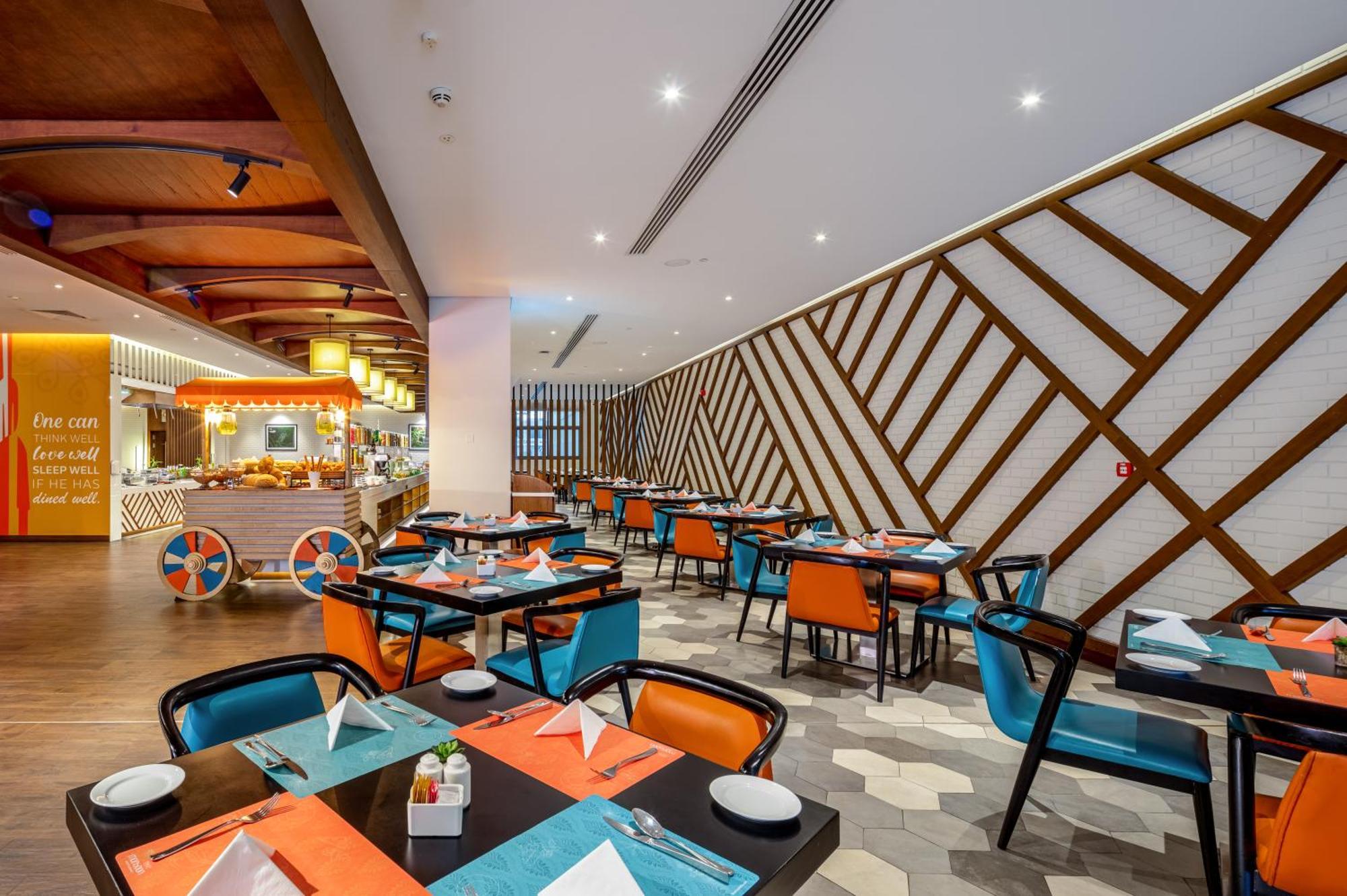 Flora Inn Hotel Dubai Airport Exterior foto The interior of the hotel